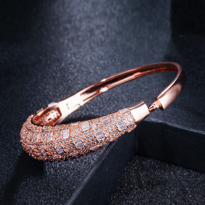 Pera Luxury Dubai Gold Color S - Dubai Men'S Fashion 评论和价格